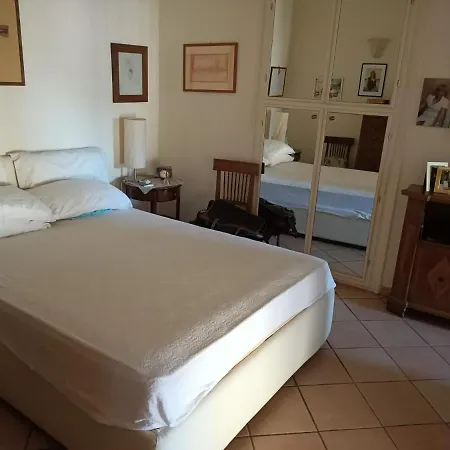 בית נופש Casa Vacanze Con Terrazzo סנרמו